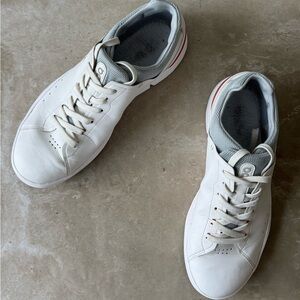 Roger Federer - Advantage- On Running White and Gray Sneakers